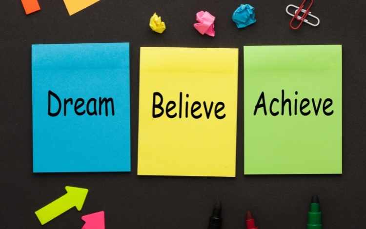 Tips on How to Manifest Goals with the Law of Attraction Tips on How to Manifest Goals with the Law of Attraction