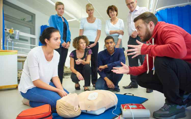 How A First Aid Course Can Impact Your Stress Management