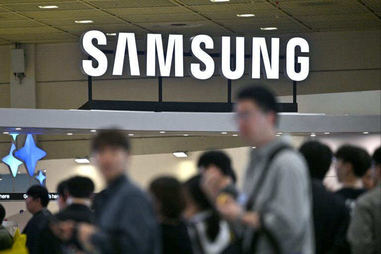 Samsung: 6-Day Workweek For Execs, Company in Emergency Mode