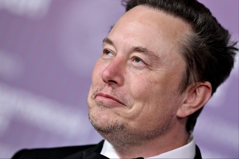 Elon Musk Defines Ultra-Hard Work While Building a Company Elon Musk Defines Ultra-Hard Work While Building a Company