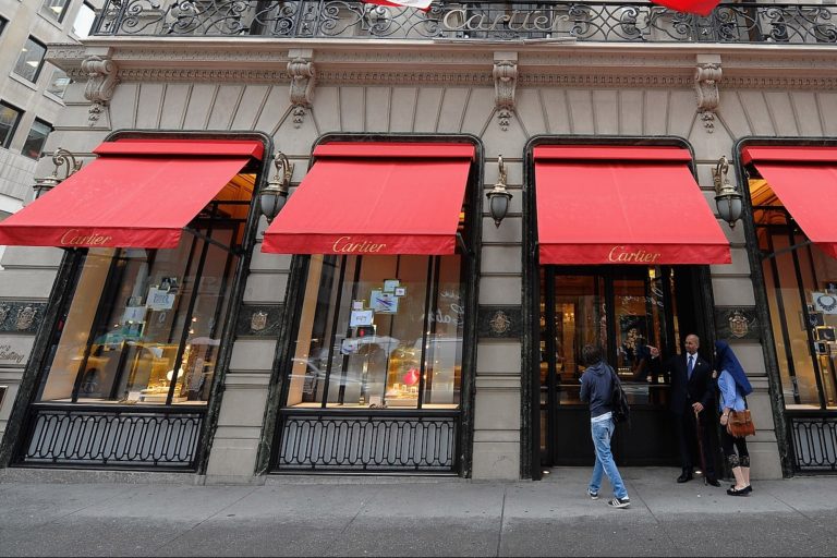 Man Buys $14K Cartier Earrings for Just $14 After Typo Man Buys $14K Cartier Earrings for Just $14 After Typo