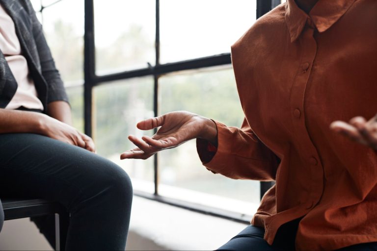 You’re Reading Body Language All Wrong. Decode Non-Verbal Cues By Following These 5 Steps. You’re Reading Body Language All Wrong. Decode Non-Verbal Cues By Following These 5 Steps.