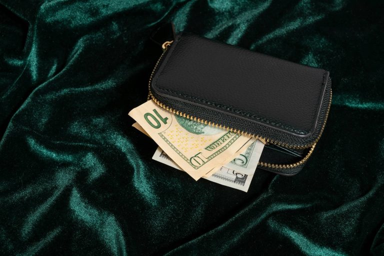 20 Stats That Show Exactly How Much Time and Money We Can Save Through Minimalism 20 Stats That Show Exactly How Much Time and Money We Can Save Through Minimalism